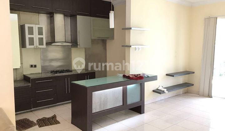 Murah,baru Renovasi,lokasi Bagus SHM di Legenda Wisata Rumah