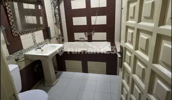 Cheap, good location. 2