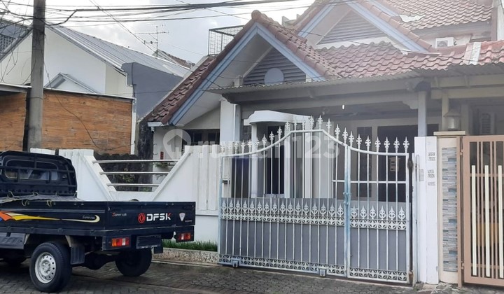 Rumah rapih, terawat lokasi nyaman di Citra Garden 1 EXT