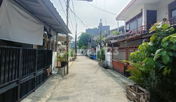 Rumah harga nego di lokasi strategis Jl. Satria Jelambar, 015CHR 2