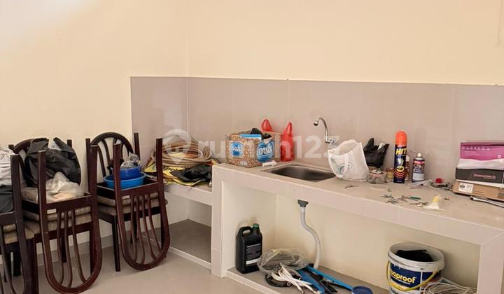 Ruko Kost Rapih Bersih Siap Huni di Tamansari, 0017 Erw 2