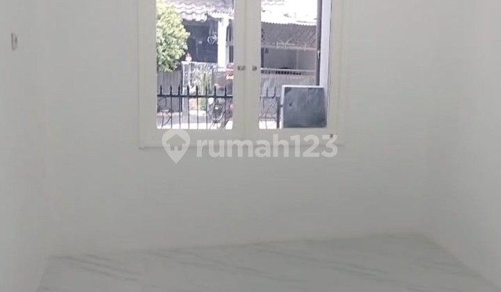 Nice house, move-in ready, newly renovated in Taman Cibodas 0023-JOH. Nice house, move-in ready, newly renovated in Taman Cibodas 0023-JOH.