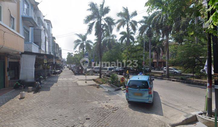 Ruko Lokasi Ramai, Dekat Tempat Usaha, Bank di Taman Palem Lestari 2