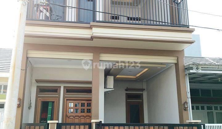 Rumah 2 Lantai Sudah Renov Siap Huni di Permata Tangerang  1