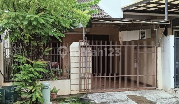 Rumah bagus siap huni di Taman Kebon Jeruk, 0028 Riz