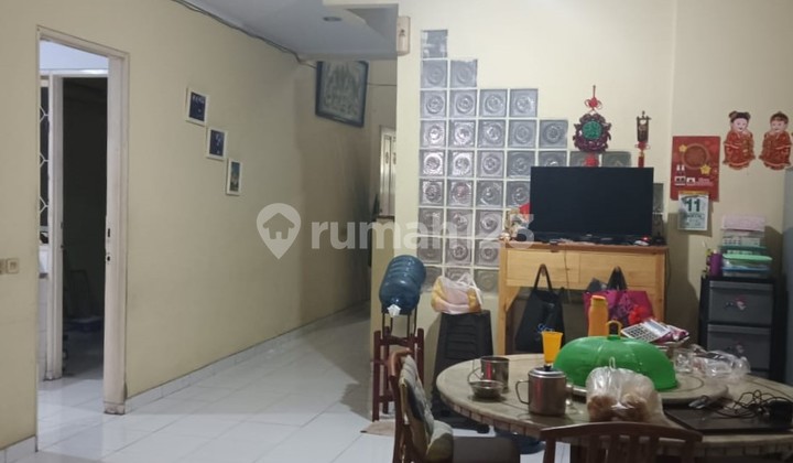 Rumah Bagus Dan Siap Huni Lokasi Nyaman Taman Surya 5, 038 Mar 2