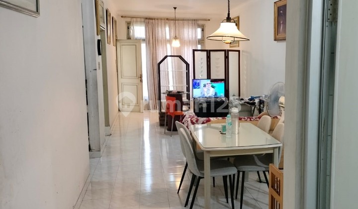 Ready-to-occupy house at an affordable price on Jl. Kembang Agung,33 Puri Indah 2