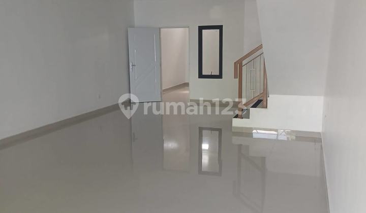 For Rent: 3-Unit Shophouse Mampang Prapatan South Jakarta For Rent: 3-Unit Shophouse Mampang Prapatan South Jakarta