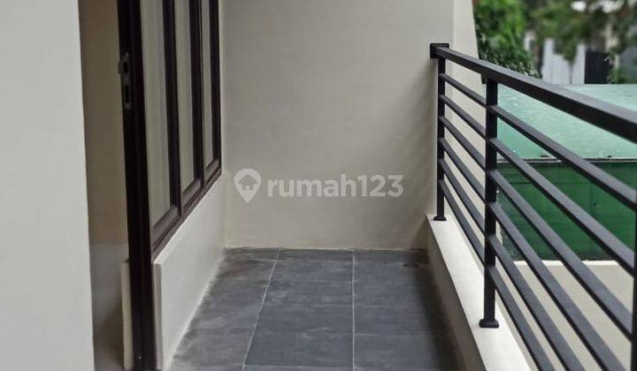 Rumah di Taman Semanan Indah, Jakarta Barat 2