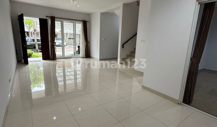 Disewakan Rumah Rapih Semi Furnished The Riviera Puri Metland