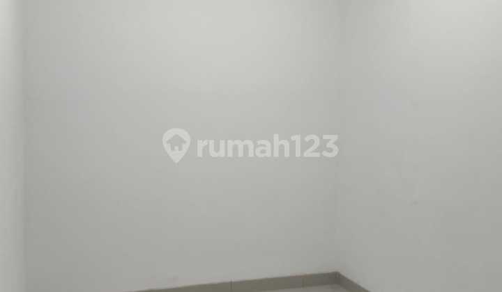 For Sale: House in Kosambi Baru Housing Complex, West Jakarta, Size 8X15 2