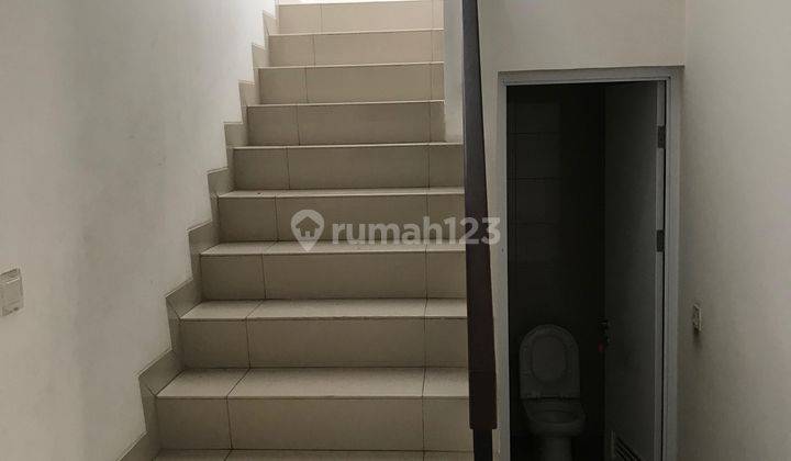 Rumah Green Puri, Jakarta Barat Hadap Selatan 2