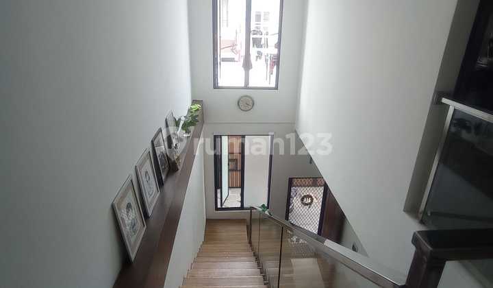 Rumah di Taman Semanan Indah Jakarta Barat 2