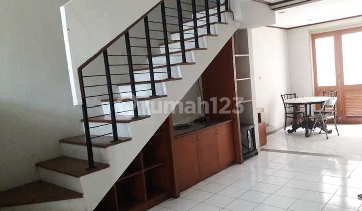 Cheap Sale House in Gading Serpong Sector, Tangerang 2