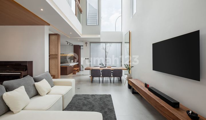 Dijual Rumah Cantik Full Furnish The Riviera At Puri Metland