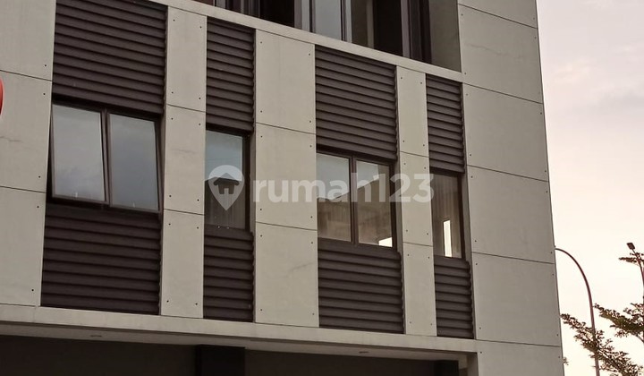 For Rent: West Park BSD Tangerang Shop House, 3 Floors For Rent: West Park BSD Tangerang Shop House, 3 Floors