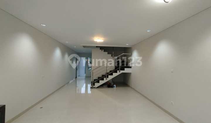 Nice and well-maintained house in DKI West Jakarta Kav, negotiable 1