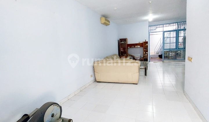 Rumah Sangat Murah 8x18 di Taman Semanan Indah 2