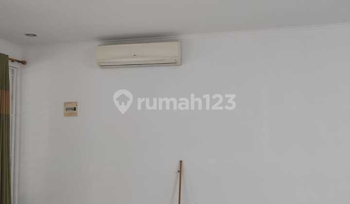Rumah di Perumahan Green Court Boulevard Jakarta Barat 2