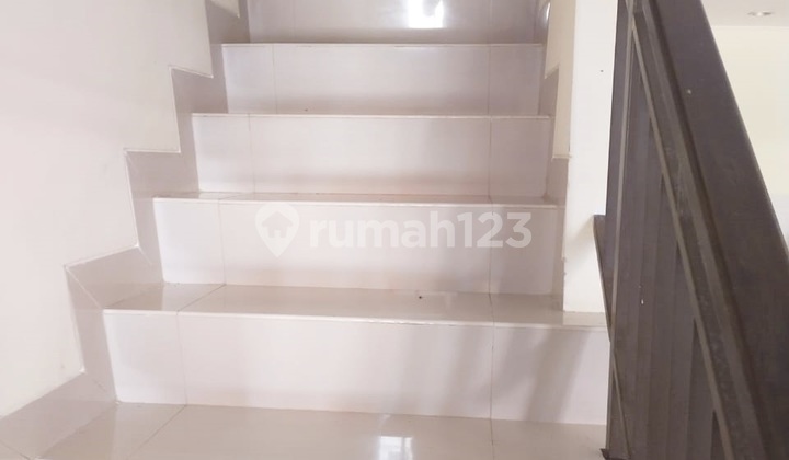 2-Story Ready-to-Live House in Green Village Cipondoh Tangerang 2