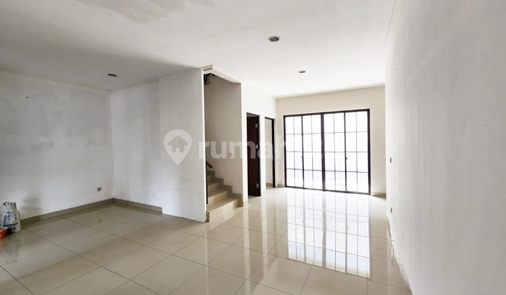 Rumah Siap Huni di Cluster East Asia Boulevard Green Lake City