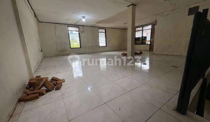 House in Jembatan Lima West Jakarta Strategic Location Negotiable 2