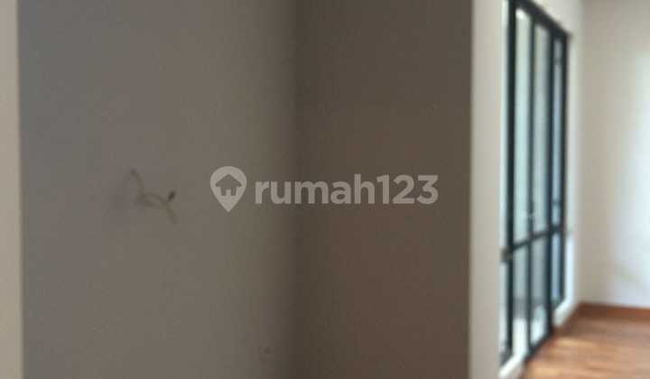 Rumah Sangat Bagus dan Cantik di Emerald Cove Gading Serpong Tangerang  2