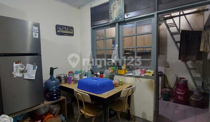 House in Kosambi Baru, West Jakarta, Strategic Location, Negotiable