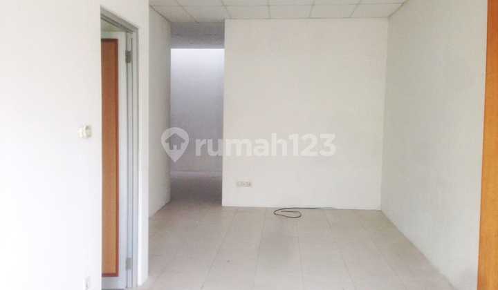 Ready-to-Occupy House in Sunter Agung, Jakarta Strategic Location Negotiable