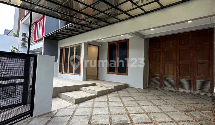 Nice House in Intercon Kebon Jeruk West Jakarta Strategic Negotiable Nice House in Intercon Kebon Jeruk West Jakarta Strategic Negotiable