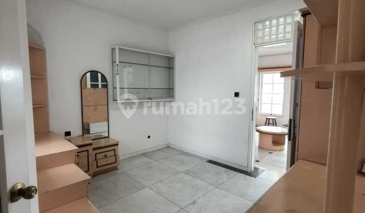 Rumah Megah 3 lantai di Ketapang Jakarta Barat Lokasi Strategis  2