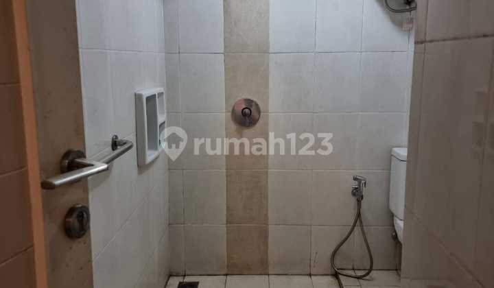 Ready-to-Live House in Atlanta Puri Mansion West Jakarta Strategic Location 2