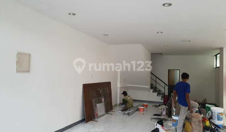 Shop House in Cempaka Mas, Central Jakarta, Well-Maintained, Negotiable. 2