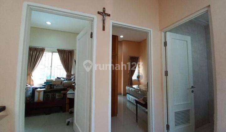 Rumah Sangat Terawat 6x15 di Puri Mansion Cluster Edinburgh  2