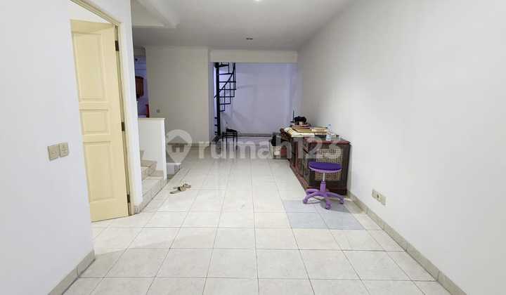 Rumah Hunian di Taman Semanan Indah Jakarta Barat Strategis