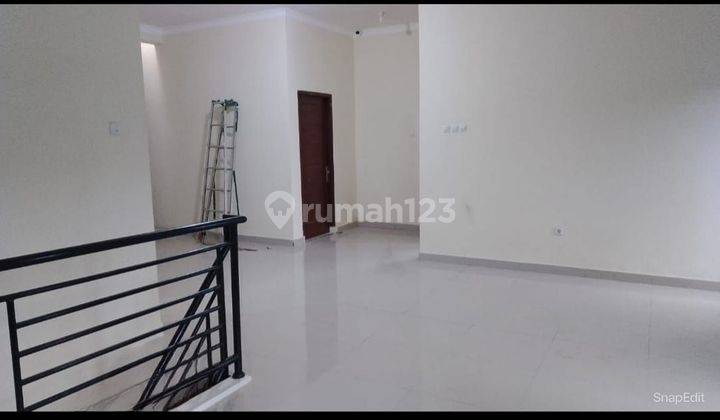 Rumah Grogol Utara SHM Siap Huni di Jl Kemandoran 
Grogol Utara - Kebayoran Lama 
Jakarta Selatan 12210 j10 1