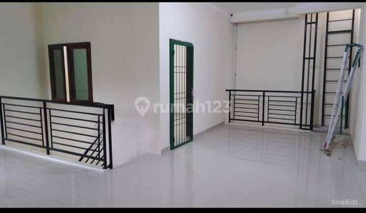 Rumah Grogol Utara SHM Siap Huni di Jl Kemandoran 
Grogol Utara - Kebayoran Lama 
Jakarta Selatan 12210 j10 2