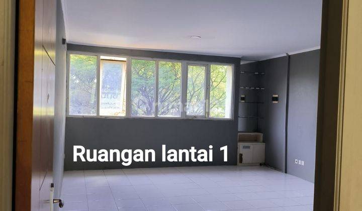 Ruko Green court 5x25 m2 Rapi Siap Pakai di Green court - Hadap jalan raya 
Cengkareng Jakarta Barat _ j10 1