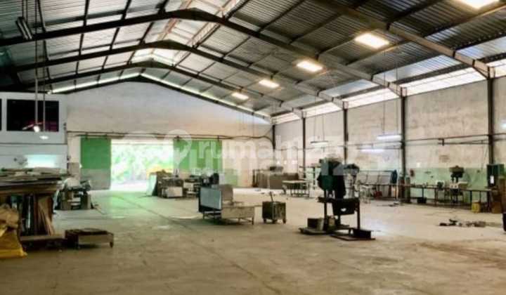 Ceper Stone Warehouse 1,100 M2 Ready to Use Entering Tangerang Banten