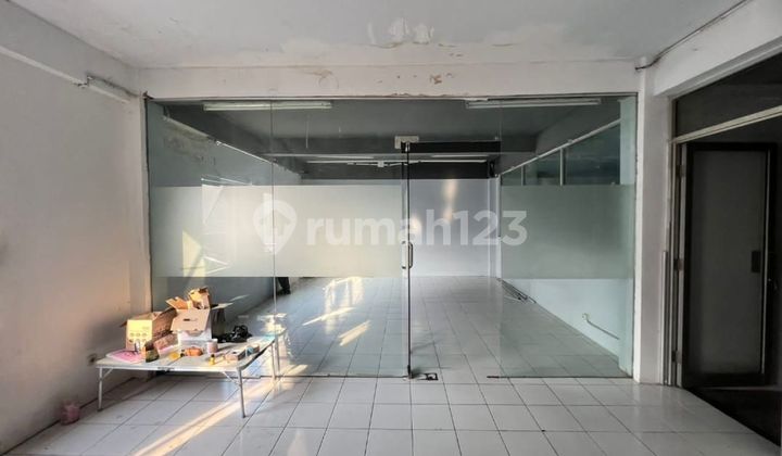 Eagle Sea Warehouse 3 Cheap Floor + Living Space + Goods Lift in PIK1