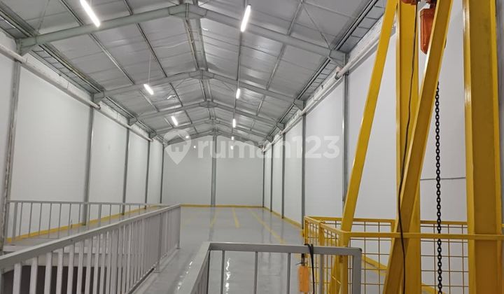 Ready-to-Use New 2-Story Warehouse in Pegadungan, Kalideres, West Jakarta