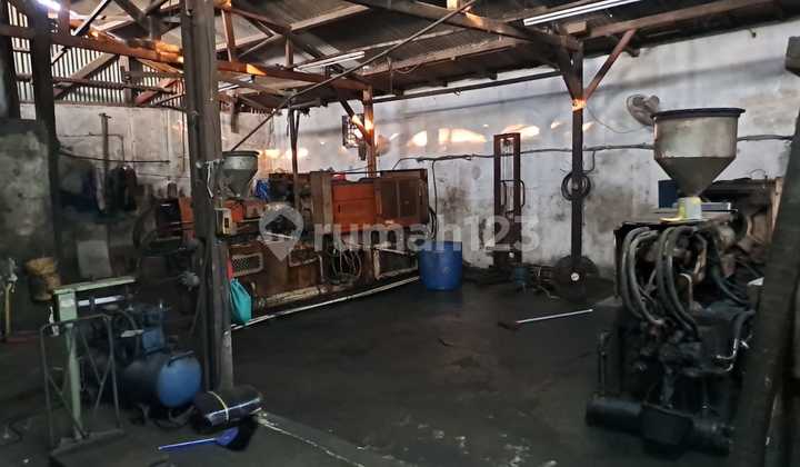 Ready-to-Use Roadside Factory in Tegal Alur - Kalideres - West Jakarta Ready-to-Use Roadside Factory in Tegal Alur - Kalideres - West Jakarta