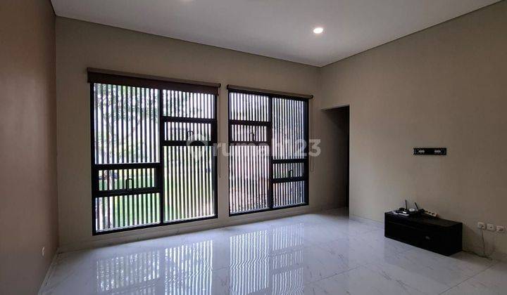 Rumah Bagus 2 Lt. Furnished Murah Bangun Sendiri di Green Lake City _ d Ng 1