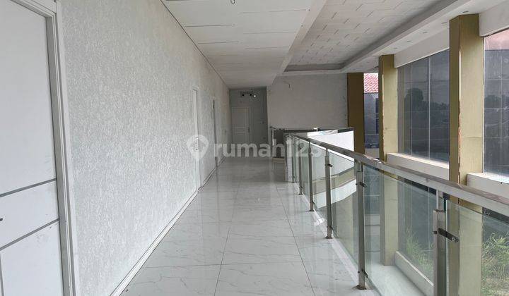 Kantor Dan Gudang Lokasi Strategis 10