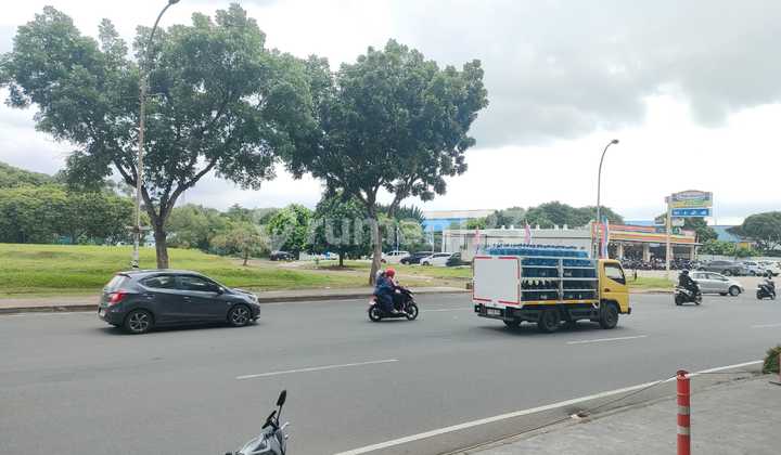 Shop House, Ample Parking, Road-Facing, Huk