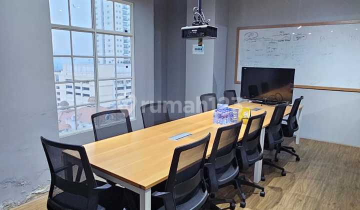 Ready-to-Occupy Office Space in a Strategic Location 2