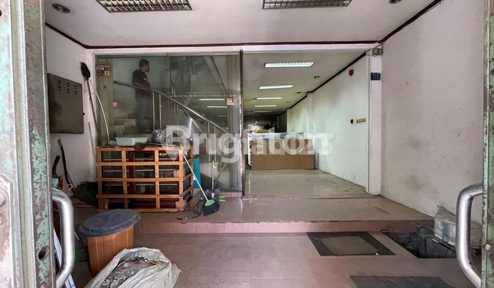 Zero Ruko Kapasan Main Road Surabaya, Strategically Located Opposite Kapasan Market. 2