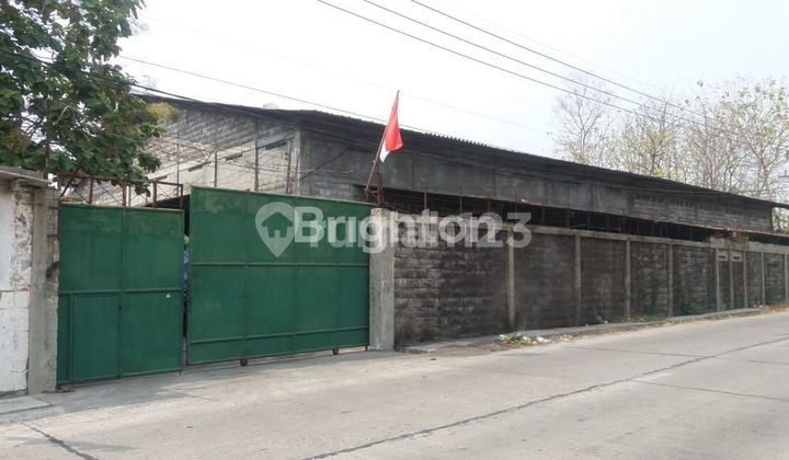 RADEGANSARI Ready-to-Use Warehouse, ZERO ACCESS ROAD, Only 2 KM from SUMO TOLL (Surabaya Mojokerto) and 1 KM from CITRALAND DRIYOREJO. RADEGANSARI Ready-to-Use Warehouse, ZERO ACCESS ROAD, Only 2 KM from SUMO TOLL (Surabaya Mojokerto) and 1 KM from CITRALAND DRIYOREJO.