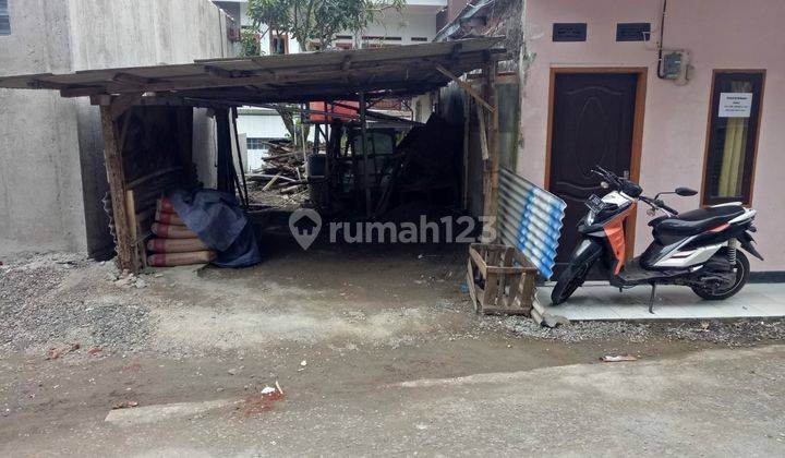 Rumah 2 pintu cocok buat usaha kost-kosan dekat ke jalan raya  2