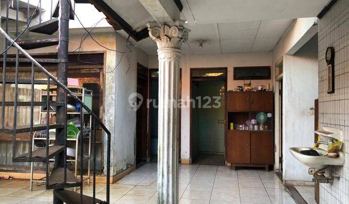 Rumah Tua hitung tanah, cocok untuk usaha kost di Jl. Hidup Baru - Gandaria, Jakarta Selatan 1